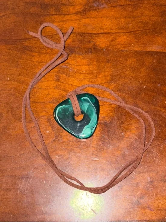 Coraline Pendant Necklace - Picture 2 of 2